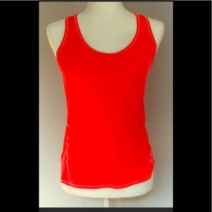 Athleta coral dry fit tank size small.